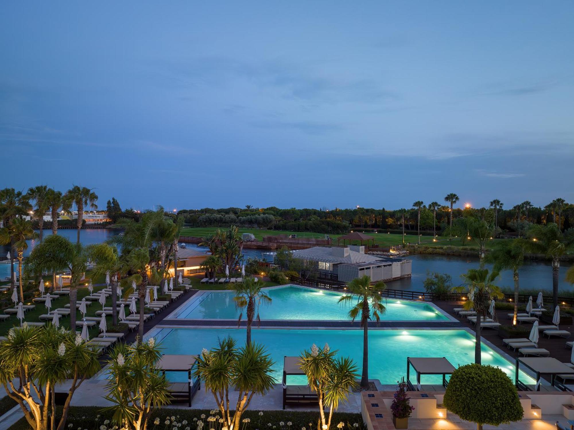 Domes Lake Algarve, Autograph Collection Віламора Екстер'єр фото The resort's main pool